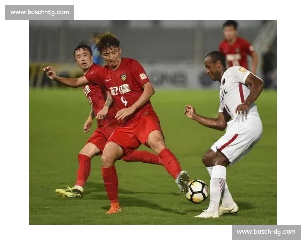 中超权健鏖战对手全力争胜，赛场火爆引爆球迷热情