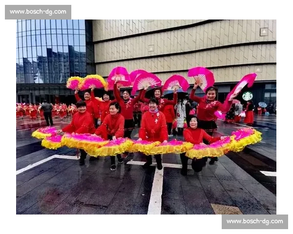 最新扇子舞比赛精彩纷呈展现传统舞艺魅力